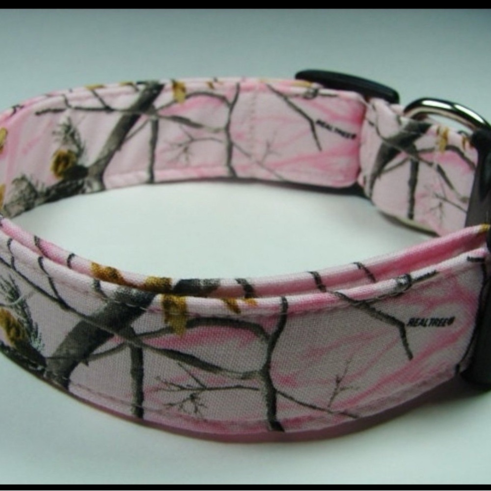 Realtree Pink Camouflage Dog Collar